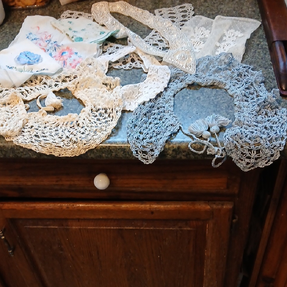 Vintage Mixed Lot Of Mosst Hand Needle Work Collars, Hankies, and Gloves
